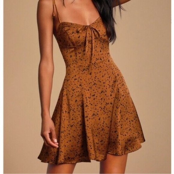 Lulus Dresses & Skirts - NWT Lulus bombshell bronze dress leopard print. Size Large